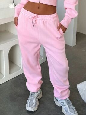 NWOT Women’s That’s So Fetch Series 5 Pink Sweatpants Size Large